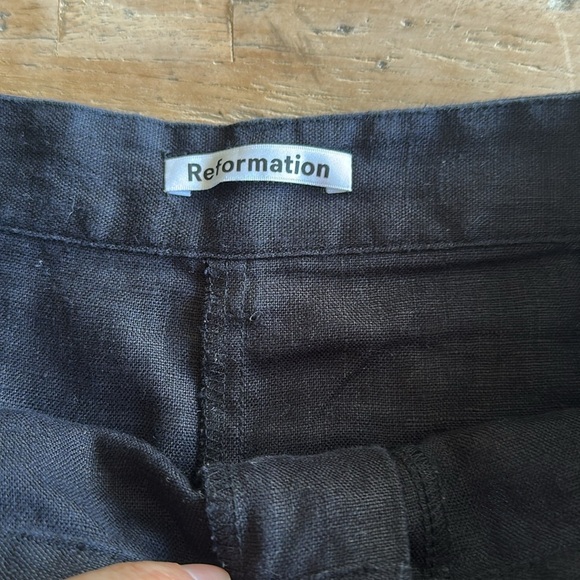 Reformation Sterling Black Linen High-Waist Shorts – Size 6 - Picture 7 of 12